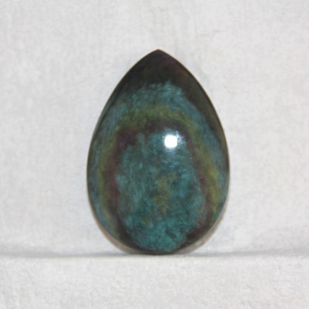 Cabochon en obsidienne Manto huichol