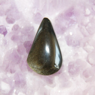 Cabochon en obsidienne dorée