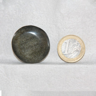 Cabochon en obsidienne dorée