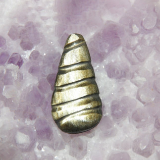 Cabochon en obsidienne dorée