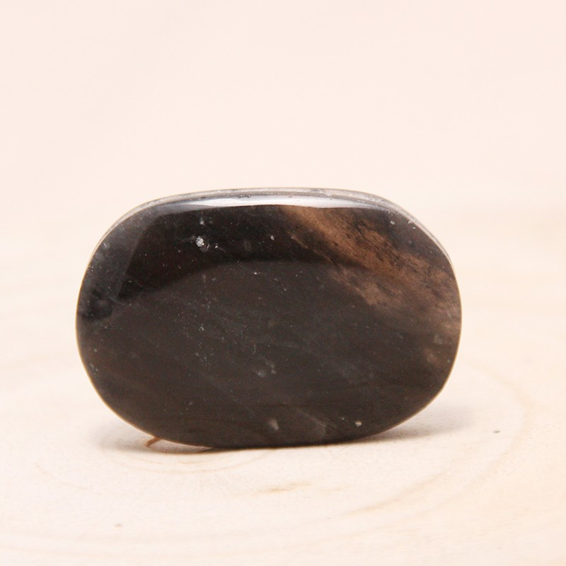 Cabochon en obsidienne larme d'apache Cabochon en obsidienne larme d'apache