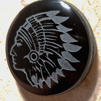 Cabochon en obsidienne noire