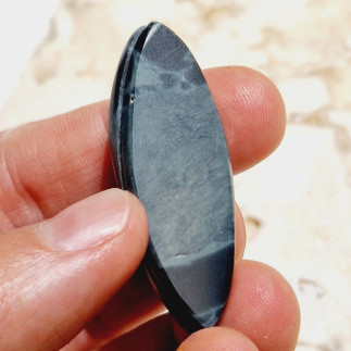 Cabochon pour pendentif, en obsidienne toile d'araignée du Mexique