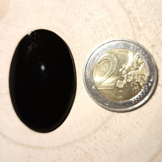 Cabochon ovale en obsidienne argentée, idéale pour vos créations.