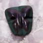 Cabochon en obsidienne manto huichol