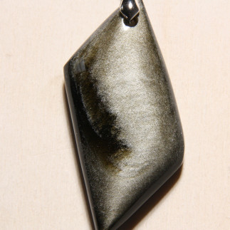 Pendentif en Obsidienne Dorée du Mexique – Reflets Envoûtants