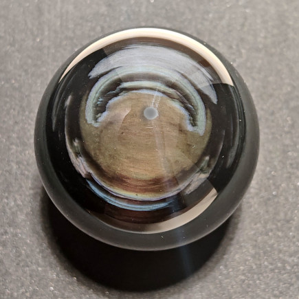 Sphère en obsidienne arc-en-ciel