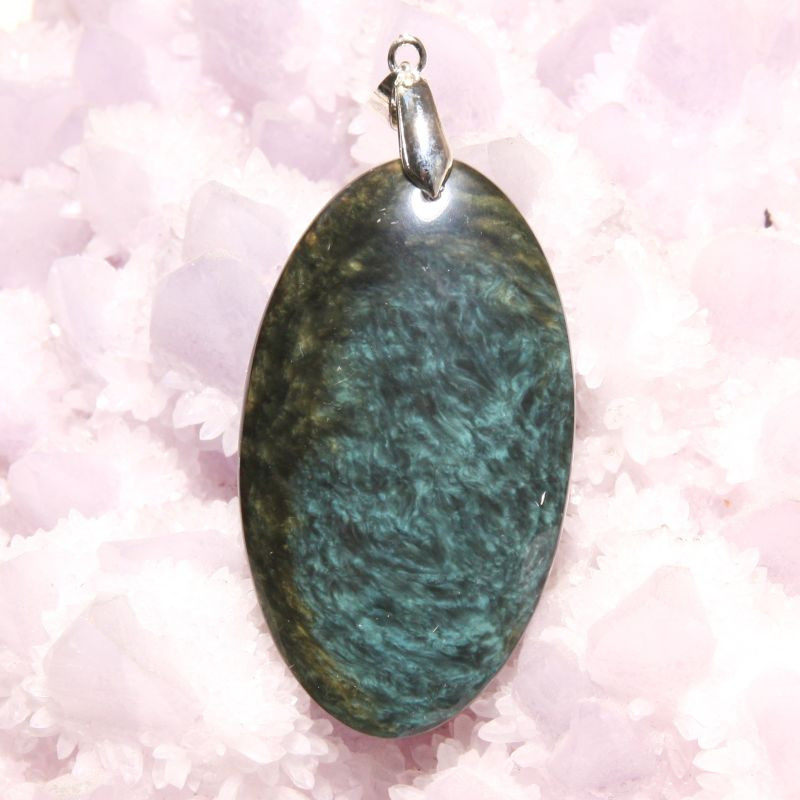 Pendentif en obsidienne manto huichol