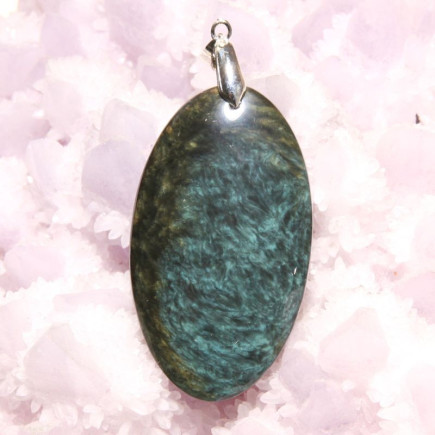 Pendentif en Obsidienne Manto Huichol du Mexique – Pierre Naturelle Unique