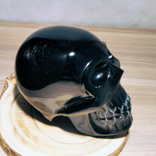 Crâne en obsidienne argentée