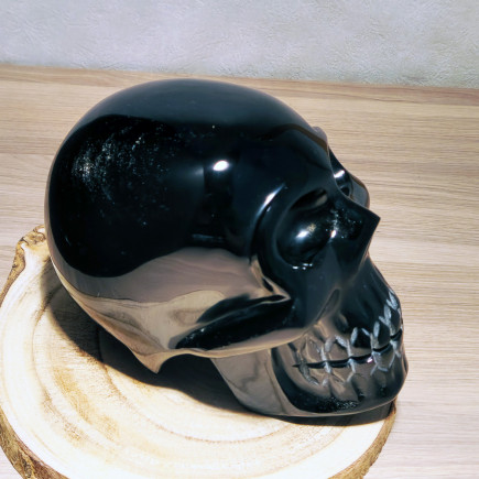 Crâne en obsidienne argentée