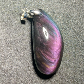Pendentif en Obsidienne Manto Huichol du Mexique – Pièce Artisanale