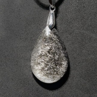Pendentif en obsidienne argentée
