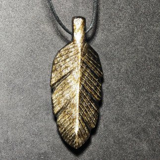 Pendentif feuille en obsidienne dorée du Mexique