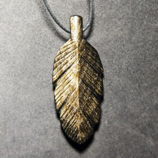Pendentif feuille en obsidienne dorée du Mexique